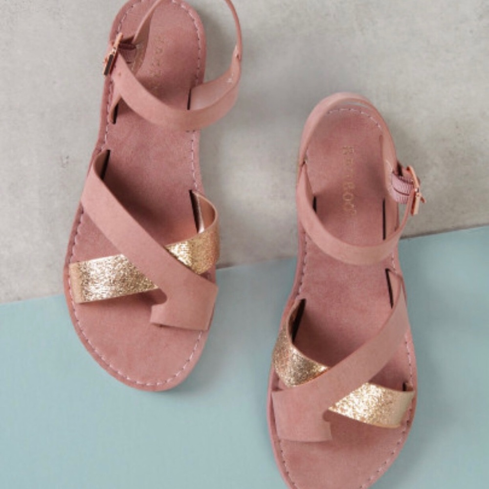 NEW! Bamboo pink sandals